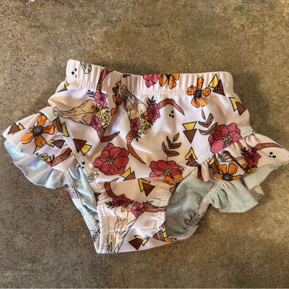 Western Floral Ruffle Kids Swimwear Set - Picture 3 of 3